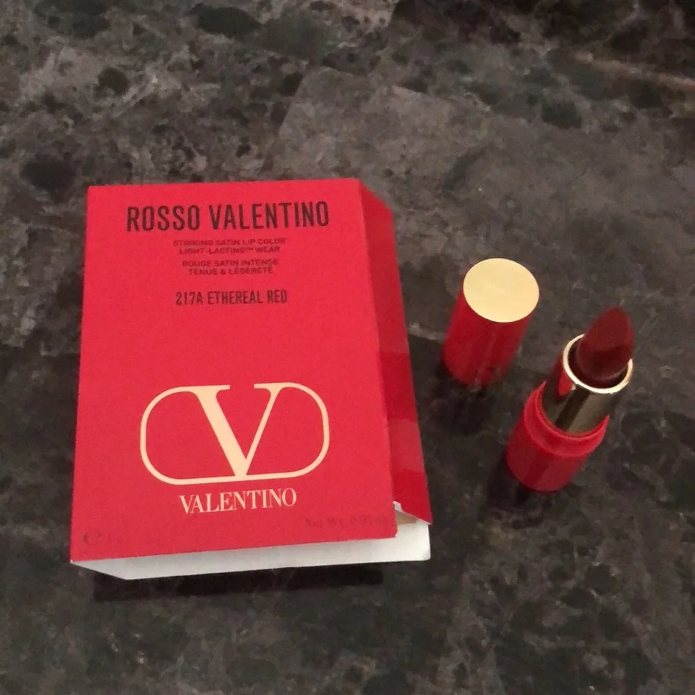 Valentino beauty set - Picture 9 of 14